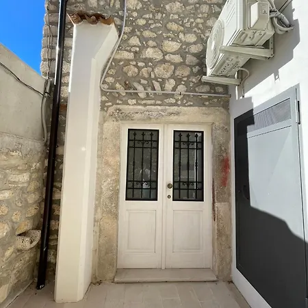 Semesterbostad Arcaroli Borgo Vico 